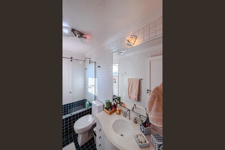 Apartamento à venda com 106m², 3 quartos e 2 vagas Apartamento à venda com 106m², 3 quartos e 2 vagasBanheiro