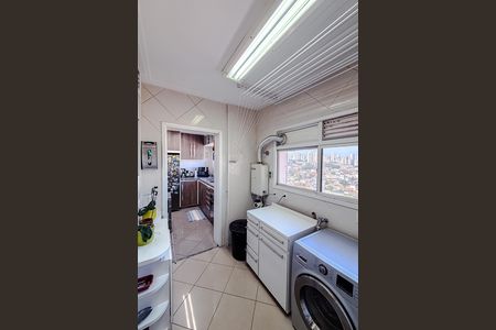 Apartamento à venda com 106m², 3 quartos e 2 vagas Apartamento à venda com 106m², 3 quartos e 2 vagasÁrea de Serviço