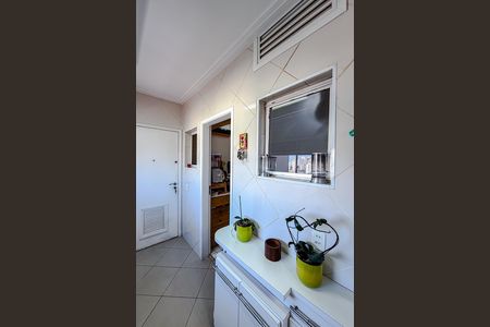 Apartamento à venda com 106m², 3 quartos e 2 vagas Apartamento à venda com 106m², 3 quartos e 2 vagasÁrea de Serviço