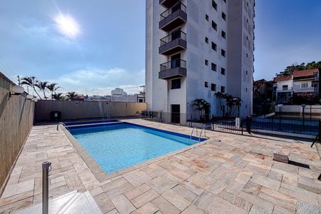 Apartamento à venda com 106m², 3 quartos e 2 vagas Apartamento à venda com 106m², 3 quartos e 2 vagasÁrea comum - Piscina