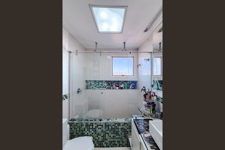 Apartamento à venda com 106m², 3 quartos e 2 vagas Apartamento à venda com 106m², 3 quartos e 2 vagasBanheiro da Suíte
