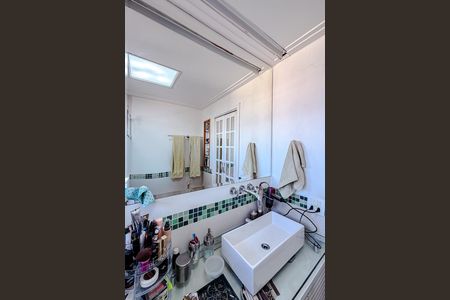 Apartamento à venda com 106m², 3 quartos e 2 vagas Apartamento à venda com 106m², 3 quartos e 2 vagasBanheiro da Suíte