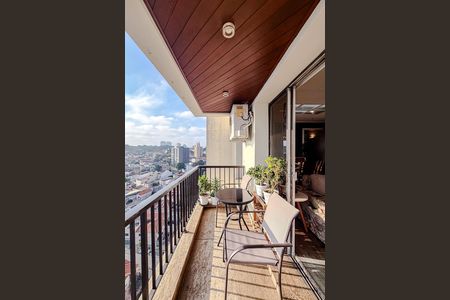 Apartamento à venda com 106m², 3 quartos e 2 vagas Apartamento à venda com 106m², 3 quartos e 2 vagasVaranda