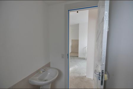 Apartamento à venda com 44m², 2 quartos e 1 vaga Apartamento à venda com 44m², 2 quartos e 1 vagaBanheiro