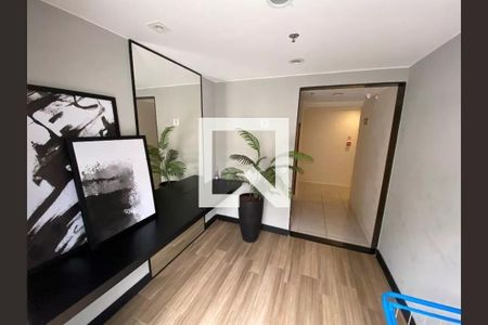 Apartamento à venda com 44m², 2 quartos e 1 vaga Apartamento à venda com 44m², 2 quartos e 1 vagaHall
