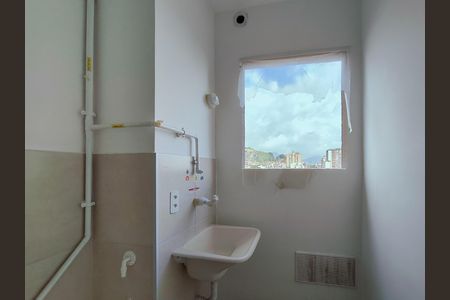 Apartamento à venda com 44m², 2 quartos e 1 vaga Apartamento à venda com 44m², 2 quartos e 1 vagaCozinha e Área de Serviço