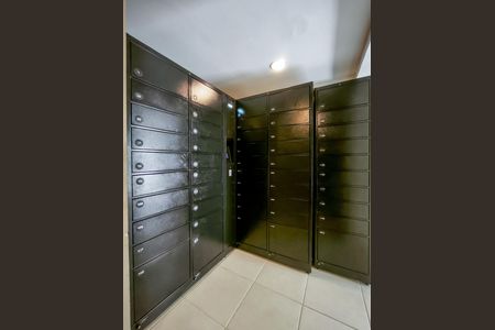 Apartamento à venda com 44m², 2 quartos e 1 vaga Apartamento à venda com 44m², 2 quartos e 1 vagaFachada e portaria