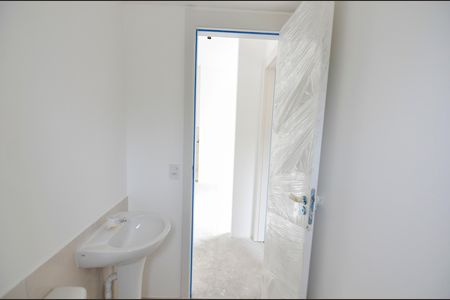 Apartamento à venda com 45m², 2 quartos e 1 vaga Apartamento à venda com 45m², 2 quartos e 1 vagaBanheiro