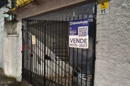 Casa à venda com 129m², 2 quartos e 1 vaga Casa à venda com 129m², 2 quartos e 1 vagaFachada