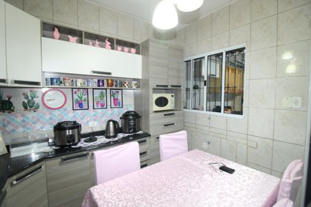 Casa à venda com 129m², 2 quartos e 1 vagaCozinha