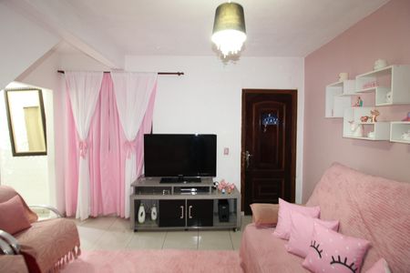 Sala de casa à venda com 2 quartos, 129m² em Vila Carmosina, São Paulo