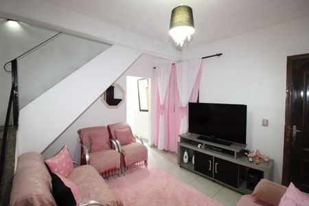 Sala de casa à venda com 2 quartos, 129m² em Vila Carmosina, São Paulo