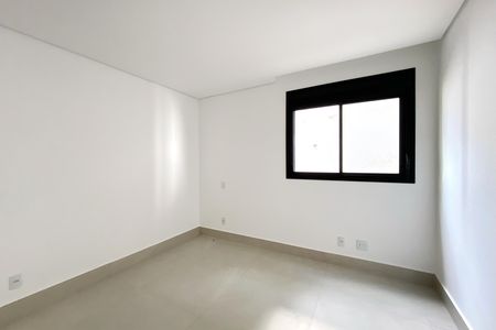 Apartamento à venda com 227m², 3 quartos e 2 vagasSemisuite 2