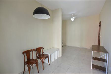 Apartamento para alugar com 56m², 2 quartos e 1 vaga Apartamento para alugar com 56m², 2 quartos e 1 vagaSala