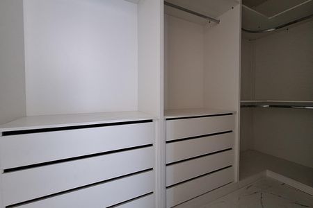 Apartamento para alugar com 90m², 3 quartos e 2 vagas Apartamento para alugar com 90m², 3 quartos e 2 vagasCloset