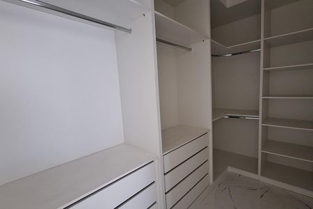 Apartamento para alugar com 90m², 3 quartos e 2 vagas Apartamento para alugar com 90m², 3 quartos e 2 vagasCloset