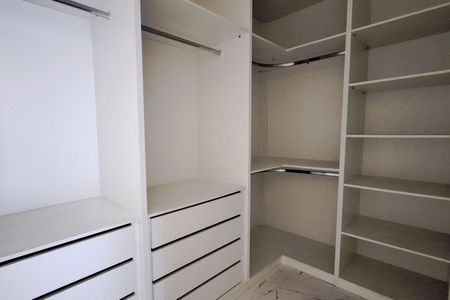 Apartamento para alugar com 90m², 3 quartos e 2 vagas Apartamento para alugar com 90m², 3 quartos e 2 vagasCloset