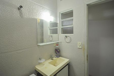 Banheiro da Suíte de casa para alugar com 3 quartos, 177m² em Chácara Sergipe, São Bernardo do Campo