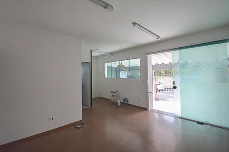 Casa para alugar com 177m², 3 quartos e 2 vagasSala