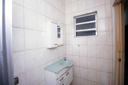 Casa para alugar com 100m², 3 quartos e 1 vaga Casa para alugar com 100m², 3 quartos e 1 vagaBanheiro Social