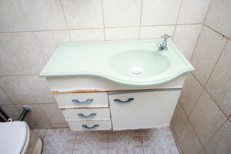 Casa para alugar com 100m², 3 quartos e 1 vaga Casa para alugar com 100m², 3 quartos e 1 vagaBanheiro Social