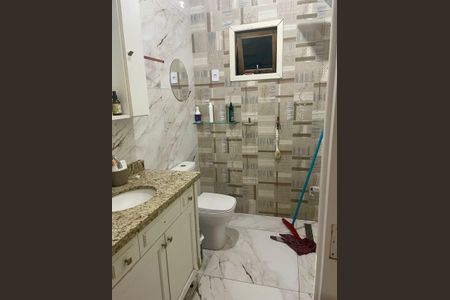 Banheiro de casa à venda com 3 quartos, 130m² em Scharlau, São Leopoldo