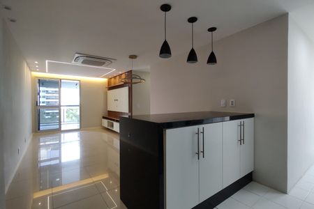 Sala de apartamento para alugar com 3 quartos, 90m² em Barra da Tijuca, Rio de Janeiro