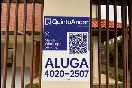 Casa para alugar com 200m², 4 quartos e 4 vagas Casa para alugar com 200m², 4 quartos e 4 vagasFachada