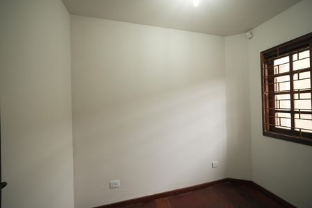 Casa para alugar com 200m², 4 quartos e 4 vagasEscritório
