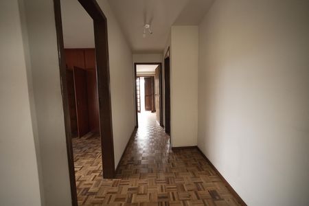 Casa para alugar com 200m², 4 quartos e 4 vagasCorredor