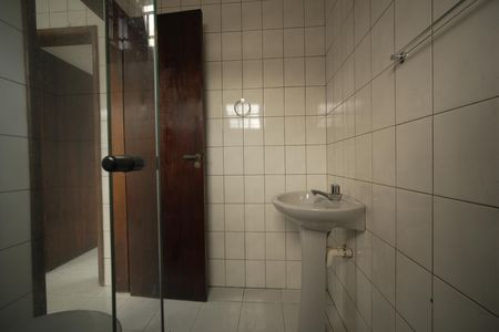 Casa para alugar com 200m², 4 quartos e 4 vagasBanheiro