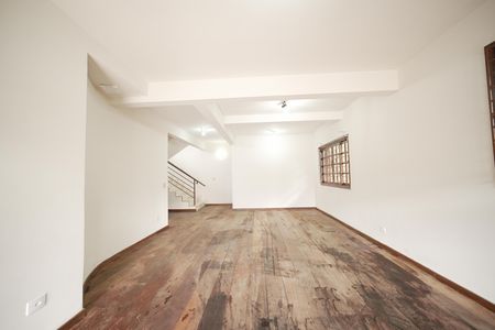 Casa para alugar com 200m², 4 quartos e 4 vagasSala