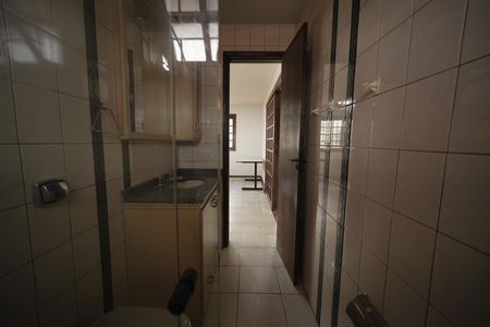 Casa para alugar com 200m², 4 quartos e 4 vagasBanheiro