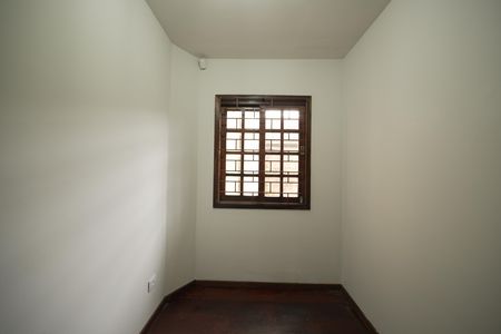 Casa para alugar com 200m², 4 quartos e 4 vagasEscritório