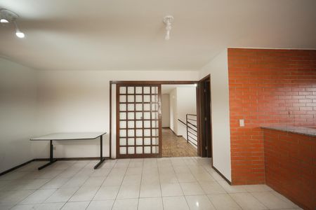 Casa para alugar com 200m², 4 quartos e 4 vagasSalão de Festas