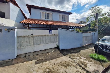 Casa à venda com 159m², 3 quartos e 1 vaga Casa à venda com 159m², 3 quartos e 1 vagaPlaca