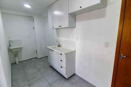 Apartamento para alugar com 39m², 2 quartos e sem vaga Apartamento para alugar com 39m², 2 quartos e sem vagaCozinha e Área de Serviço