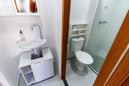 Banheiro de apartamento para alugar com 2 quartos, 39m² em Morumbi, São Paulo