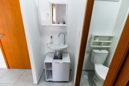 Apartamento para alugar com 39m², 2 quartos e sem vaga Apartamento para alugar com 39m², 2 quartos e sem vagaBanheiro