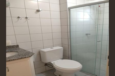 Apartamento à venda com 70m², 3 quartos e 2 vagas Apartamento à venda com 70m², 3 quartos e 2 vagasBanheiro