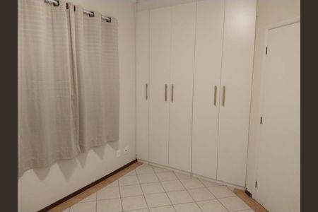 Apartamento à venda com 70m², 3 quartos e 2 vagas Apartamento à venda com 70m², 3 quartos e 2 vagasQuarto
