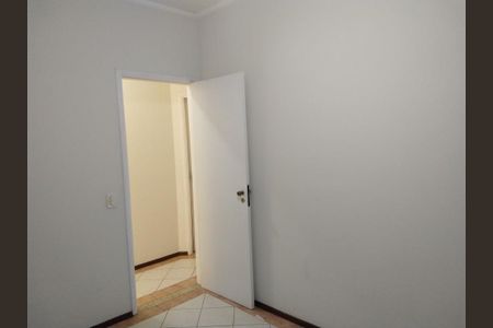 Apartamento à venda com 70m², 3 quartos e 2 vagas Apartamento à venda com 70m², 3 quartos e 2 vagasQuarto