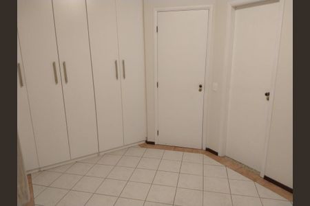 Apartamento à venda com 70m², 3 quartos e 2 vagas Apartamento à venda com 70m², 3 quartos e 2 vagasQuarto