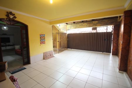 Casa à venda com 420m², 6 quartos e 2 vagasGaragem
