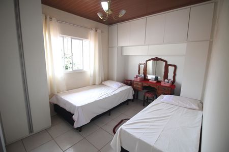 Casa à venda com 420m², 6 quartos e 2 vagasQuarto 6