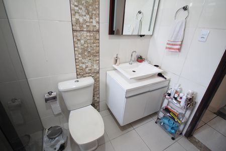 Casa à venda com 420m², 6 quartos e 2 vagasBanheiro 1