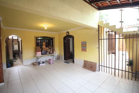 Casa à venda com 420m², 6 quartos e 2 vagasGaragem