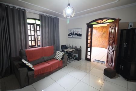 Casa à venda com 420m², 6 quartos e 2 vagasSala