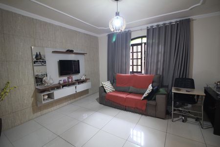 Casa à venda com 420m², 6 quartos e 2 vagasSala