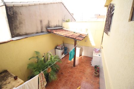 Casa à venda com 420m², 6 quartos e 2 vagasQuintal